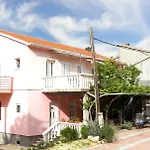 Rija * Pag Town