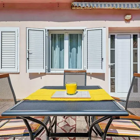 Apartment Rija *