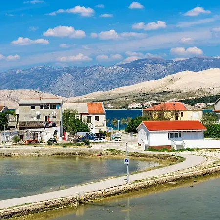 Rija Apartman Pag Town