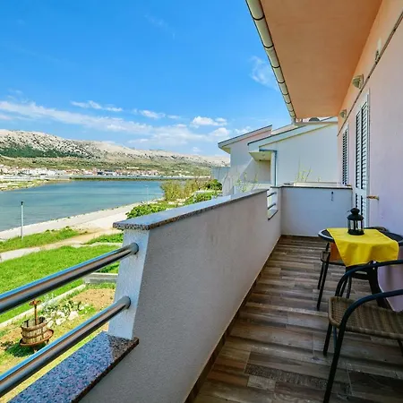 Apartman Rija Pag Town